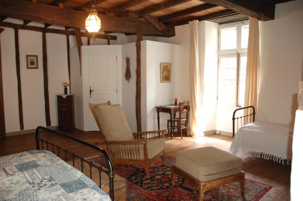 Auberge Lion D'Or Saint-Antonin Kamer foto