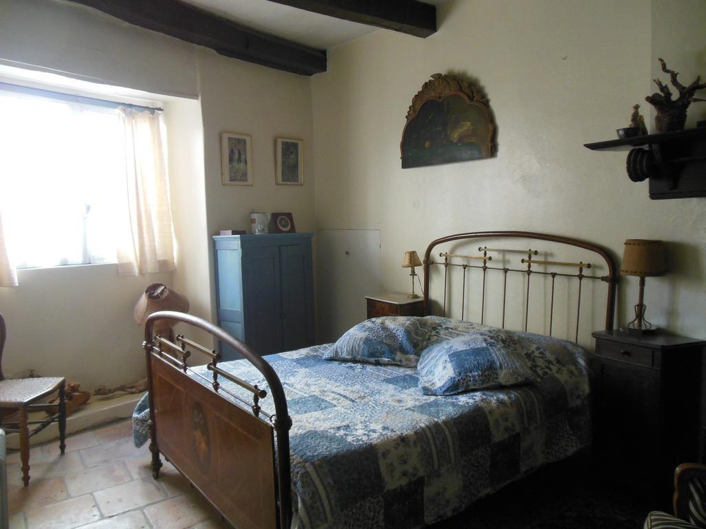 Auberge Lion D'Or Saint-Antonin Kamer foto
