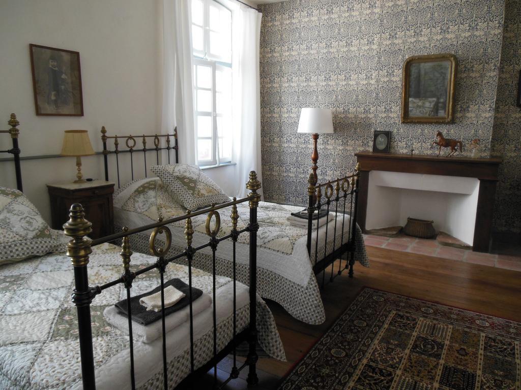 Auberge Lion D'Or Saint-Antonin Kamer foto