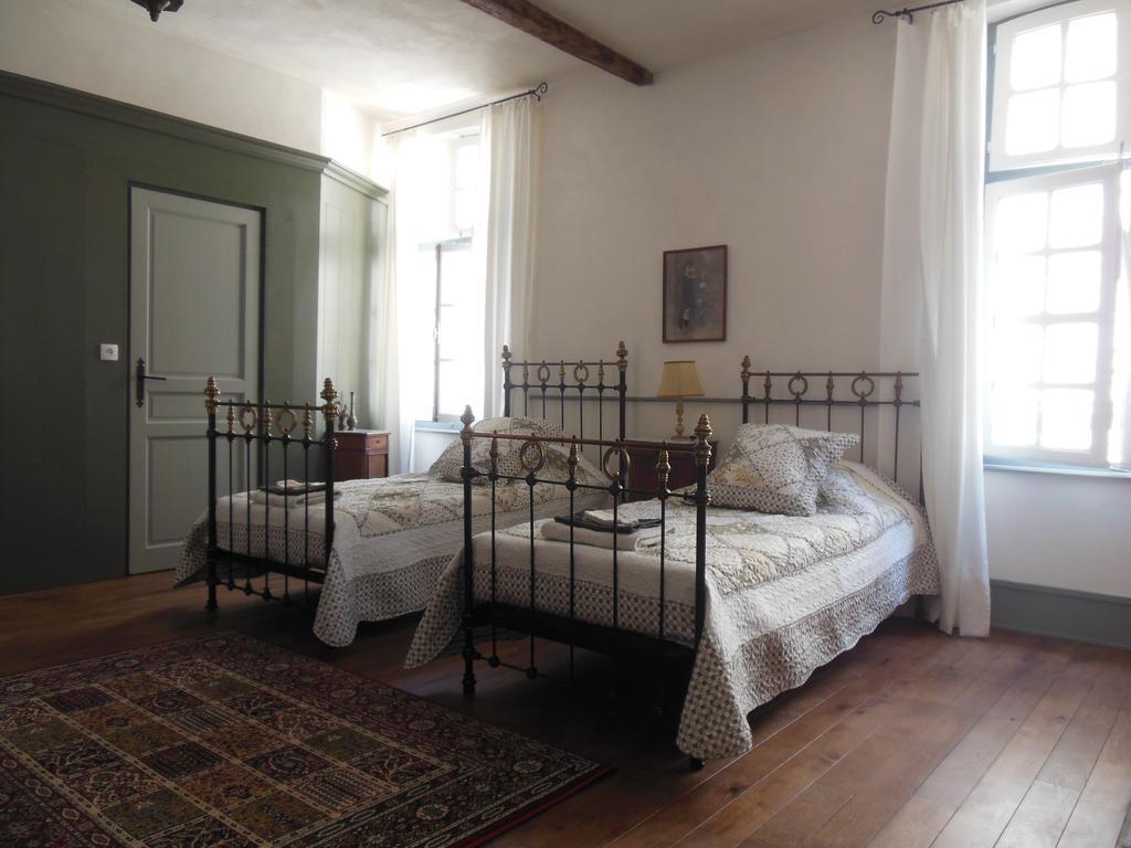 Auberge Lion D'Or Saint-Antonin Kamer foto